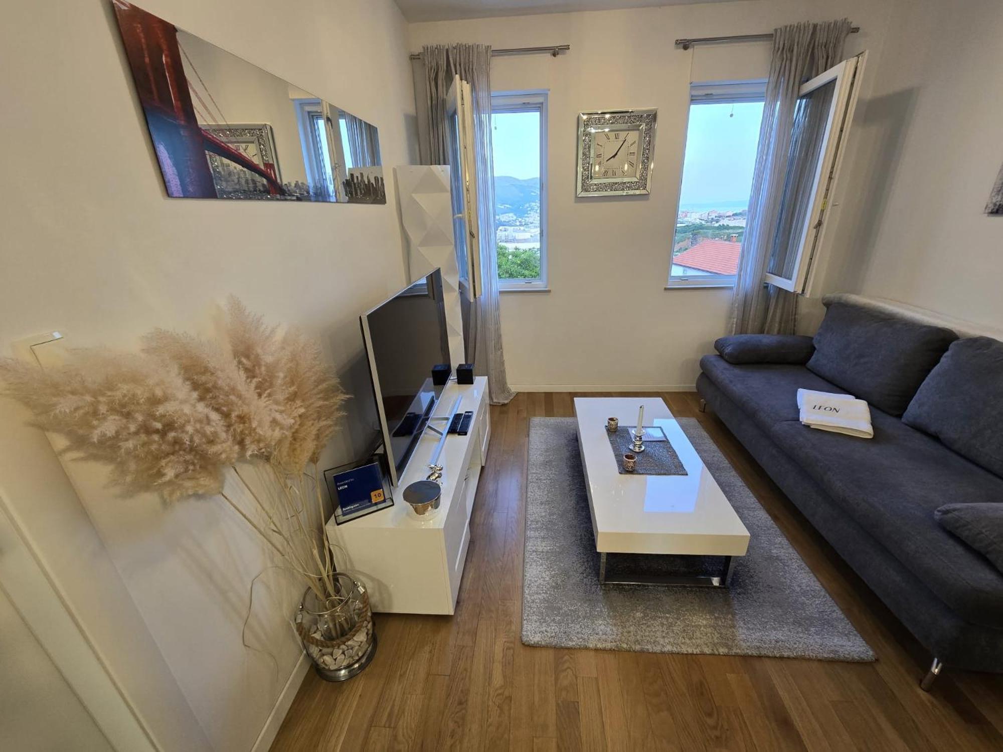 Leon Apartmán *